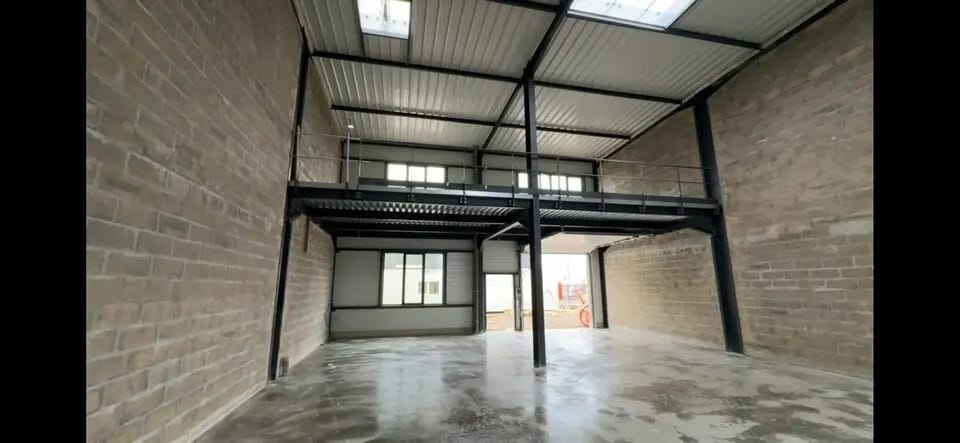 Flex in Nangis for sale Building Photo- Image 1 of 9