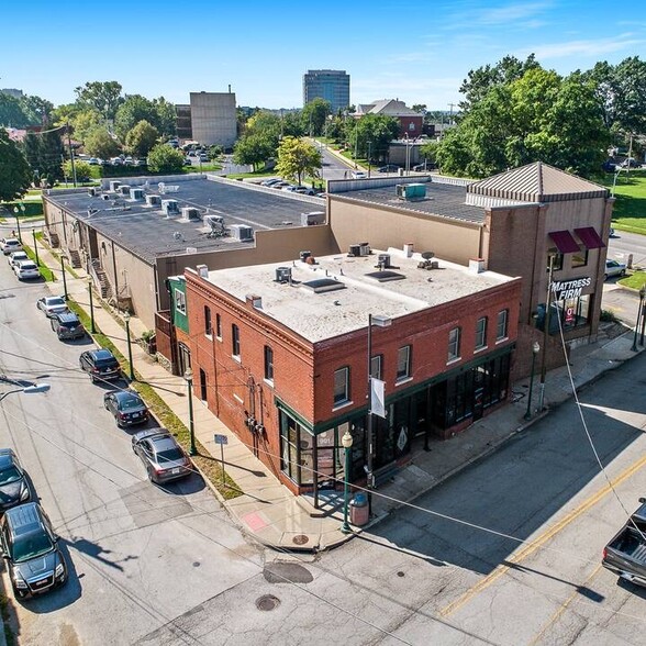 901 Westport Rd, Kansas City, MO for sale - Building Photo - Image 1 of 1