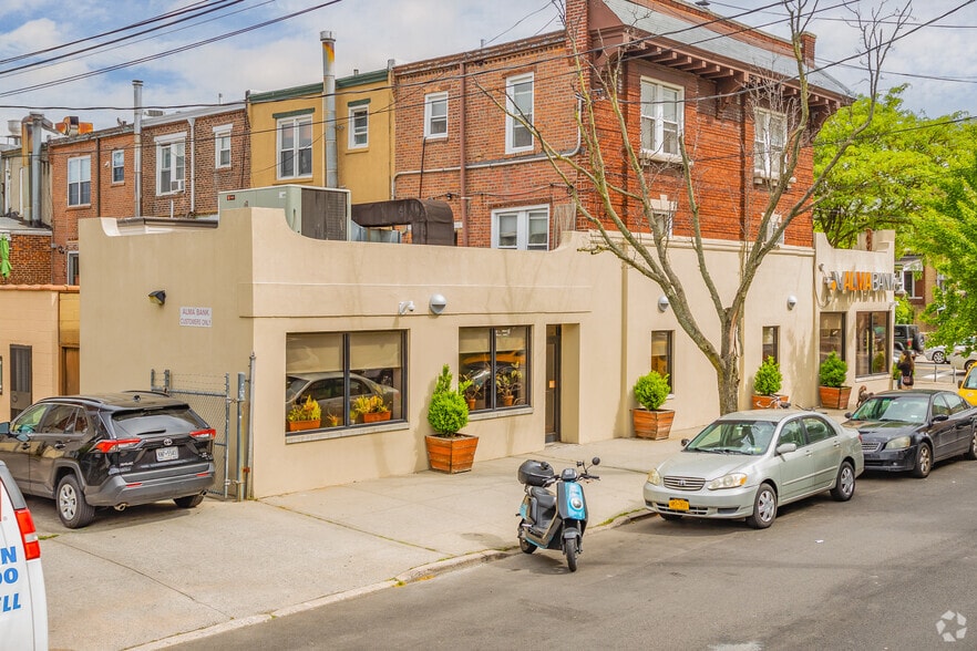 2820 Ditmars Blvd, Astoria, NY for lease - Building Photo - Image 3 of 3