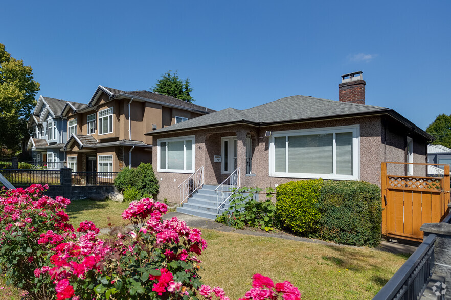 2602-2606 St. George St, Port Moody, BC for sale - Primary Photo - Image 1 of 1