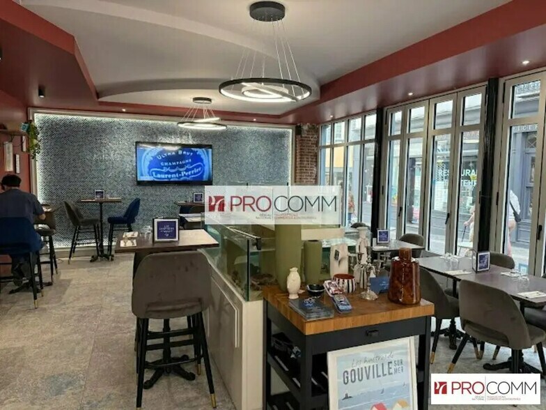 Retail in Chartres for lease - Interior Photo - Image 3 of 6