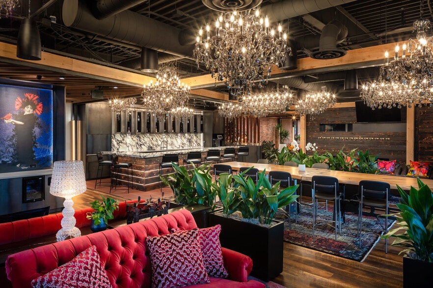 2679 W Main St, Littleton, CO for lease - Interior Photo - Image 2 of 13