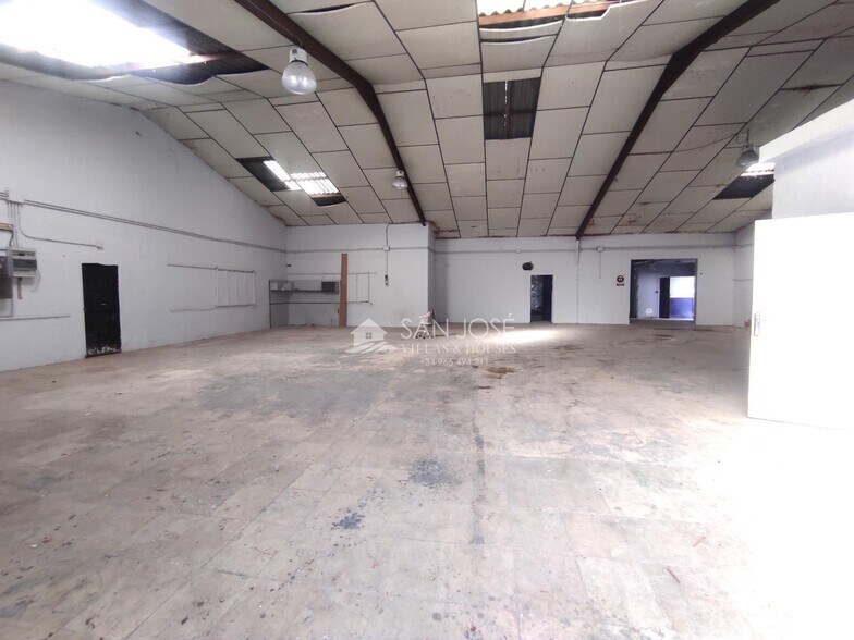Industrial in Molinos for sale - Building Photo - Image 3 of 14