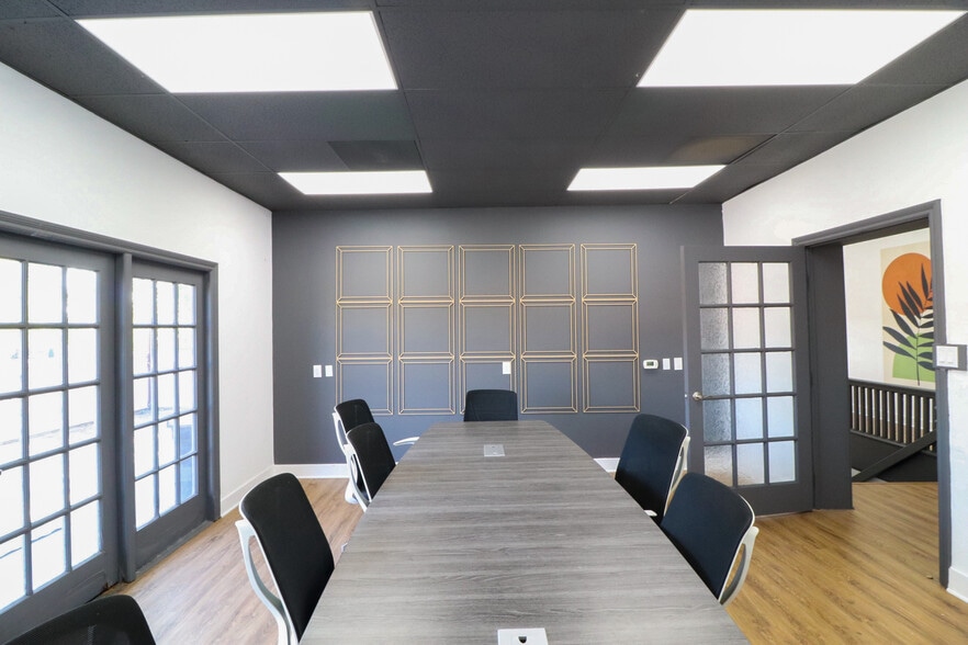 200 E Chapman Ave, Orange, CA for lease - Interior Photo - Image 3 of 35