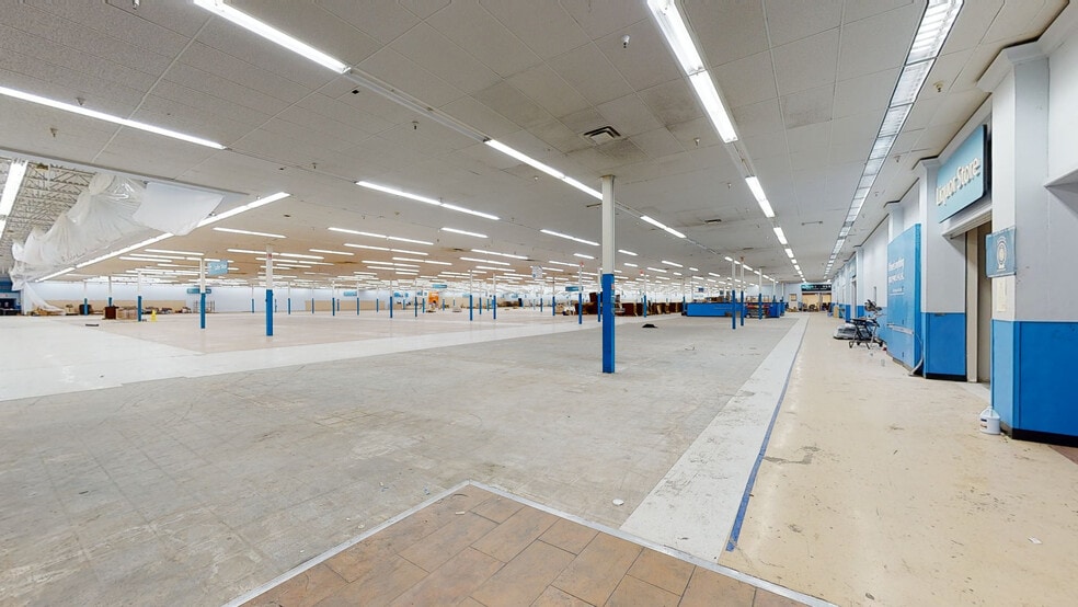 1229 NW Evangeline Trwy, Lafayette, LA for sale - Matterport 3D Scan - Image 2 of 34