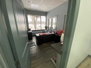 800 Rue Price, Saint-jerome, QC for lease Interior Photo- Image 2 of 6