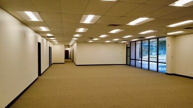 1111 W Carrier Pky, Grand Prairie, TX for lease Interior Photo- Image 2 of 6
