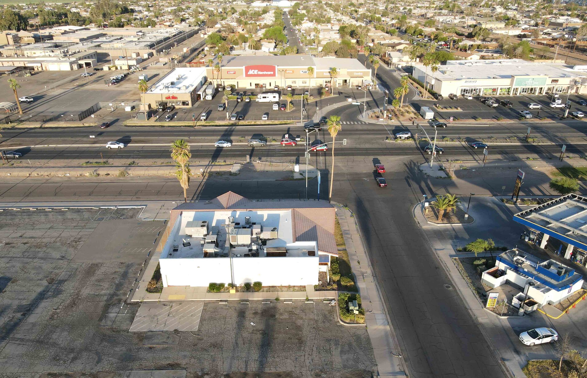 1002 N Imperial Ave, El Centro, CA for lease Primary Photo- Image 1 of 4