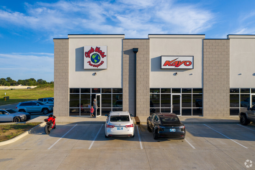 3402 W 114th St, Jenks, OK for lease - Building Photo - Image 2 of 8