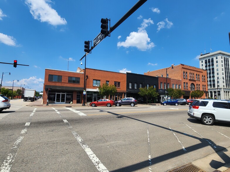 124 Gillespie St, Fayetteville, NC for lease - Building Photo - Image 3 of 16