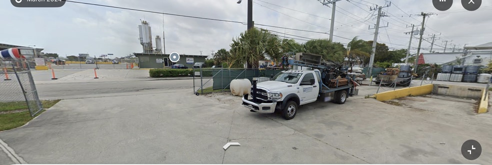 1818 7th Ave N, Lake Worth Beach, FL for lease - Building Photo - Image 2 of 6