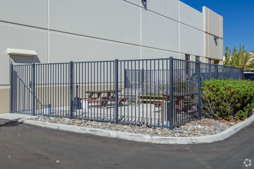 4850 Joule St, Reno, NV for lease - Building Photo - Image 2 of 8