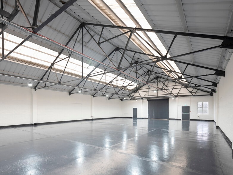 Camelon St, Glasgow for lease - Interior Photo - Image 3 of 8