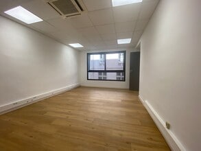 38 Rue De La Republique, Marseille for lease Interior Photo- Image 2 of 5