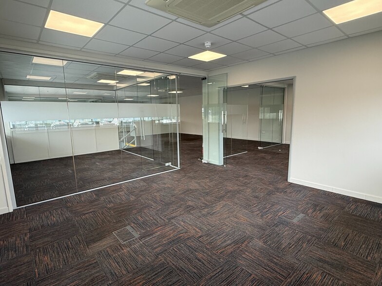 Star Rd, Partridge Green for lease - Interior Photo - Image 3 of 8