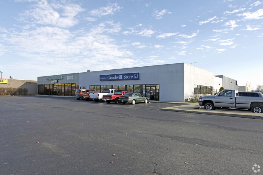 2400-2402 Landmark Ave, Corydon, IN for sale - Primary Photo - Image 1 of 1