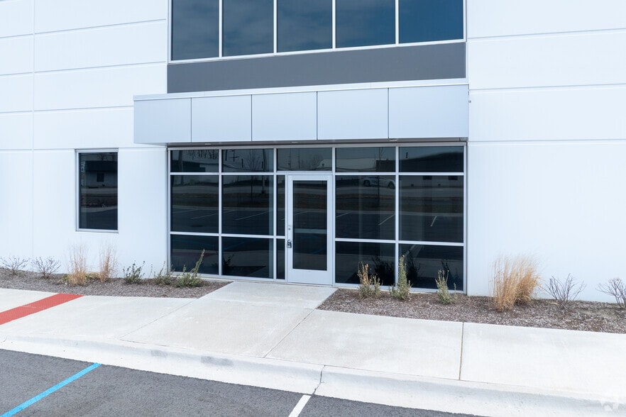 8719 Mississippi St, Merrillville, IN for sale - Building Photo - Image 2 of 8