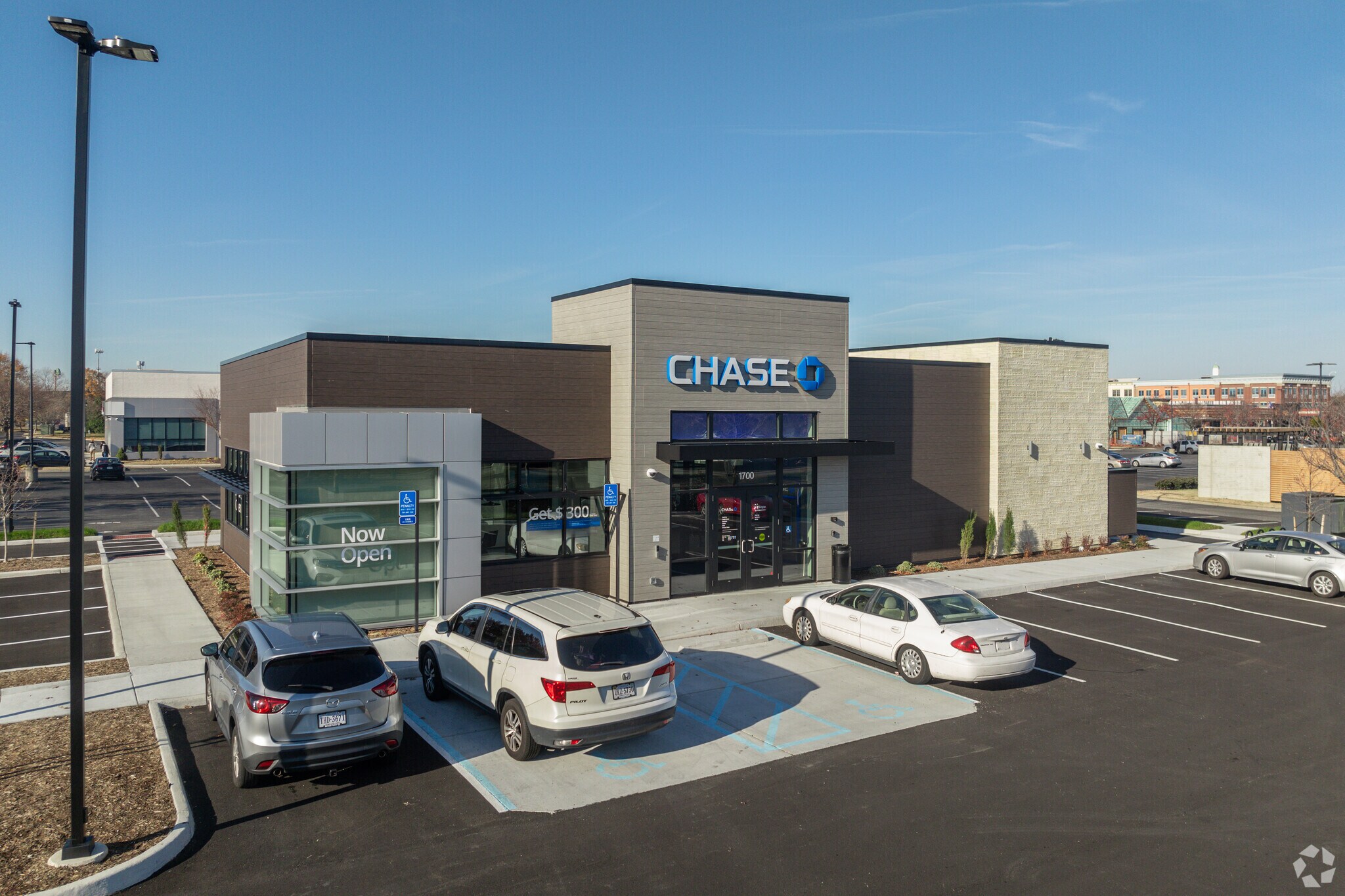 1700 W Mercury Blvd, Hampton, VA for sale Primary Photo- Image 1 of 1