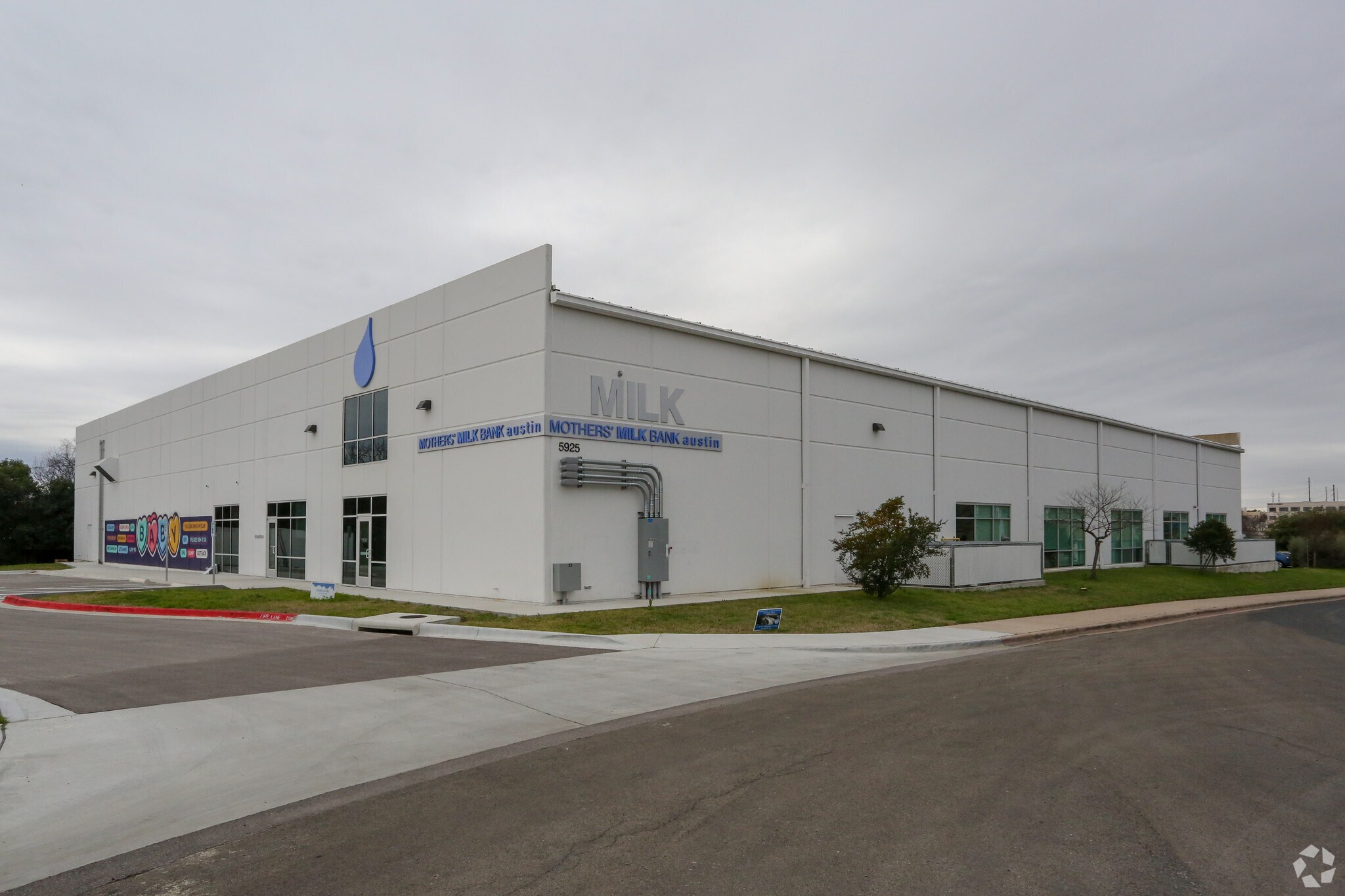 5925 Dillard Cir, Austin, TX for sale Primary Photo- Image 1 of 1