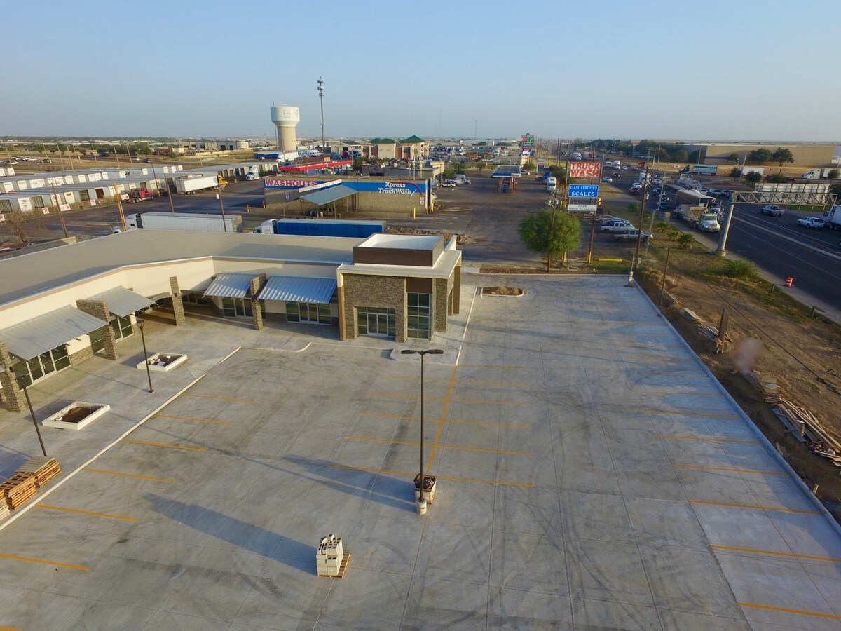 12606 Mines Rd, Laredo, TX 78045