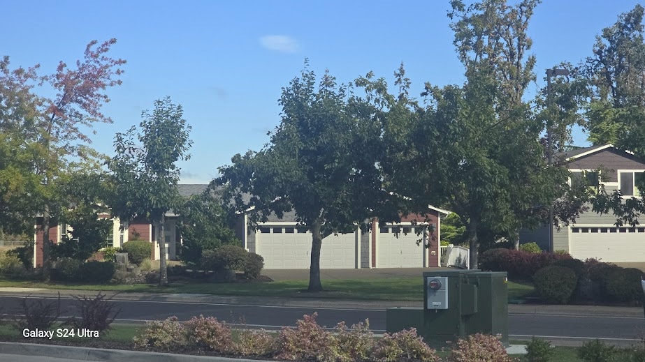 264 Melton Rd, Creswell, OR for sale - Building Photo - Image 1 of 15