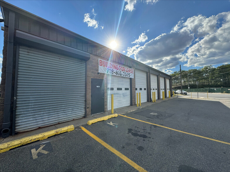 2534 Forest Ave, Staten Island, NY for lease - Building Photo - Image 1 of 2