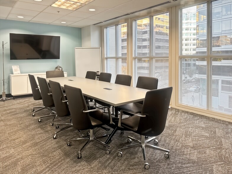 1300 I St NW, Washington, DC for lease - Interior Photo - Image 2 of 14