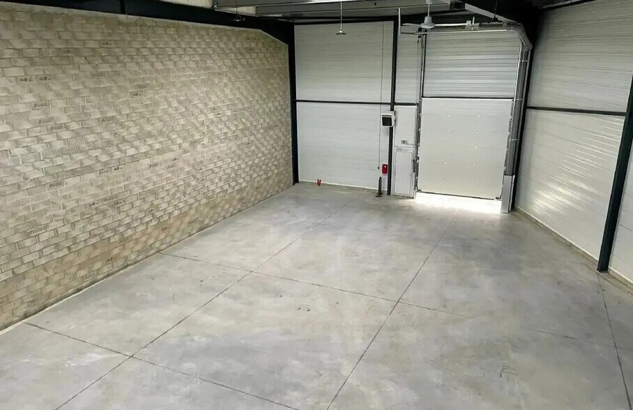 Flex in Marines for sale - Building Photo - Image 2 of 13