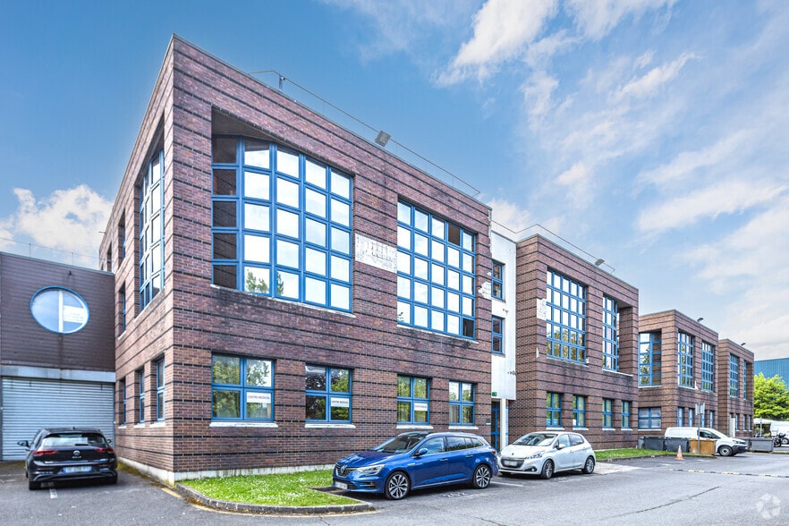 3 Rue Georges Méliès, Bry-sur-Marne for sale - Building Photo - Image 3 of 5