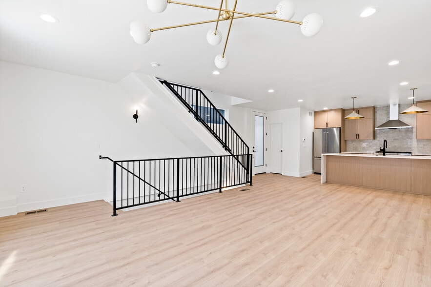 Sloans Lake Townhome Project portfolio of 3 properties for sale on LoopNet.com - Building Photo - Image 3 of 29