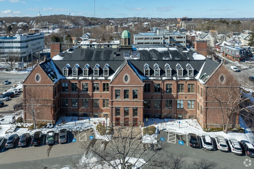 1266 Furnace Brook Pky, Quincy, MA for lease - Building Photo - Image 2 of 10