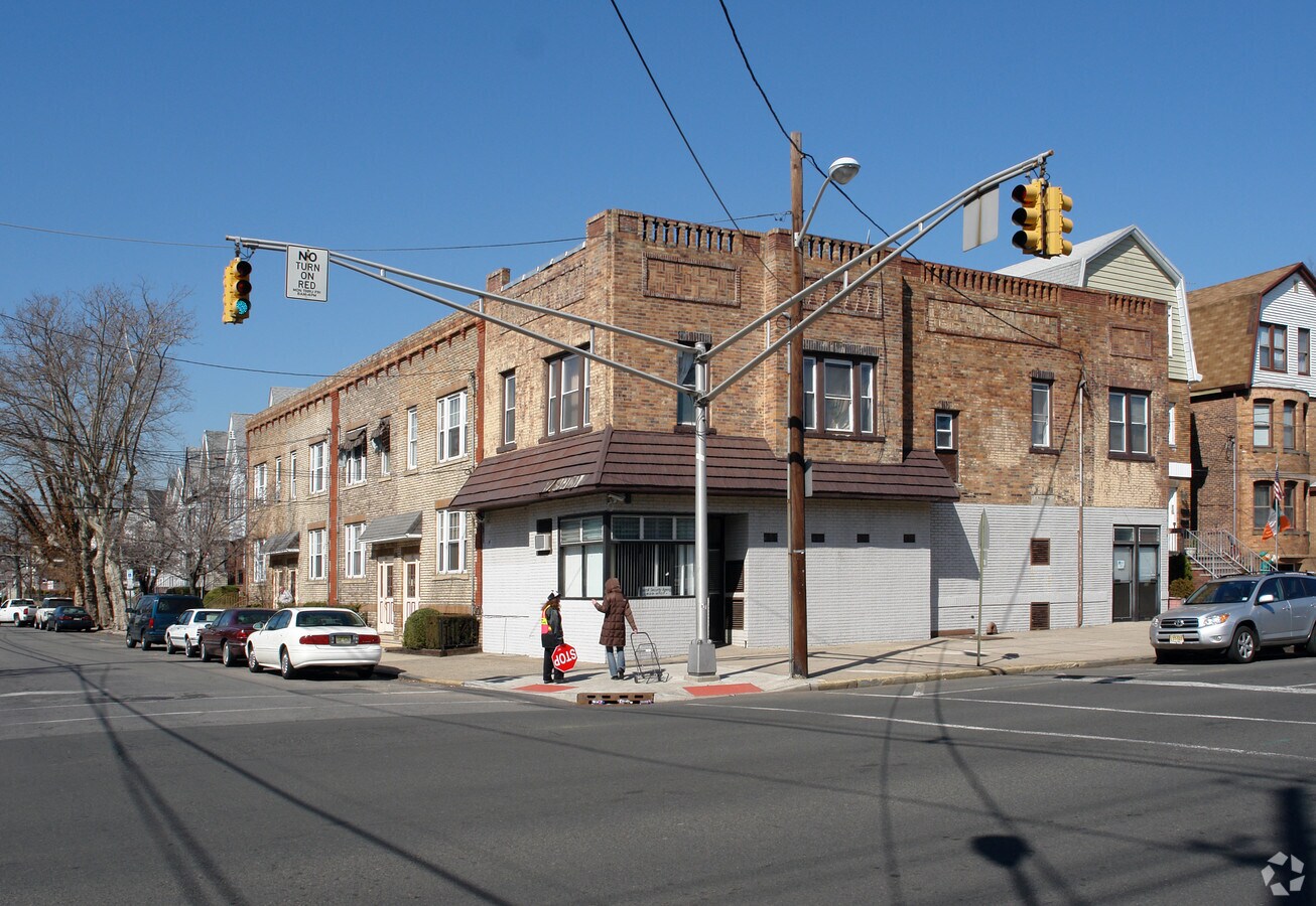 117 Avenue C, Bayonne, NJ 07002 Property Record