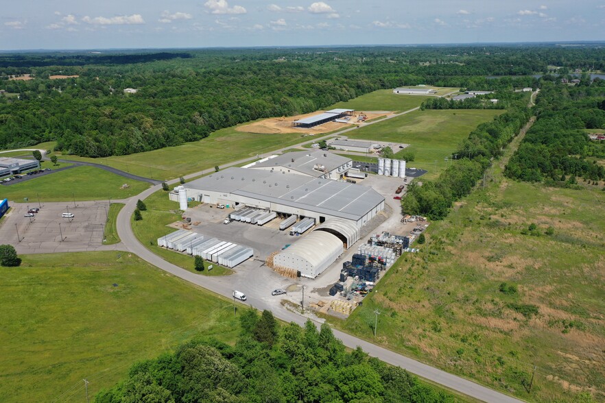 850 Industrial Rd, Madisonville, KY for sale - Building Photo - Image 1 of 1