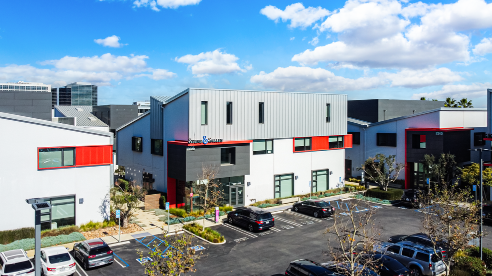 2235 Campus Dr, El Segundo, CA for lease - Building Photo - Image 2 of 12