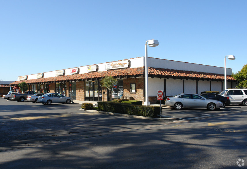 431-443 Channel Islands Blvd, Port Hueneme, CA for sale - Building Photo - Image 3 of 3