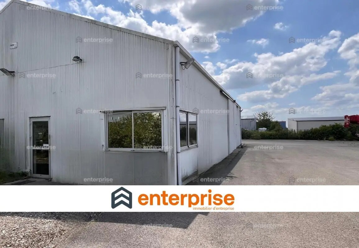 Flex in Amiens for lease Building Photo- Image 1 of 6
