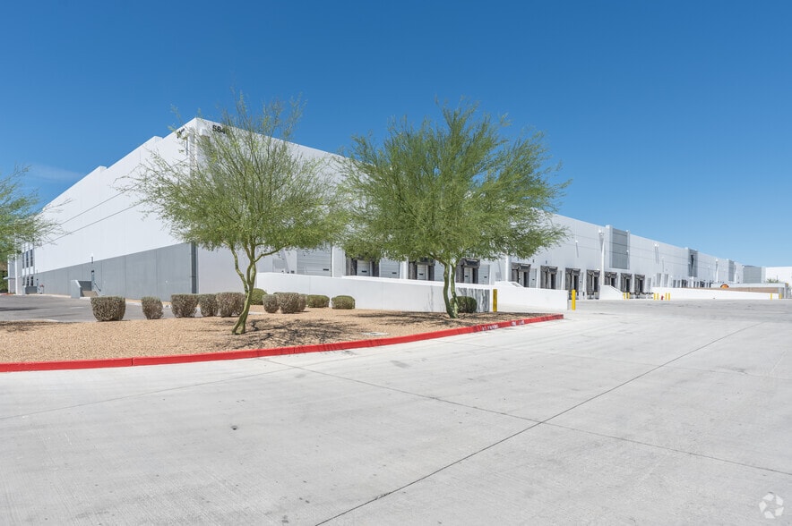 5840 Donovan Way, Las Vegas, NV for lease - Building Photo - Image 2 of 16
