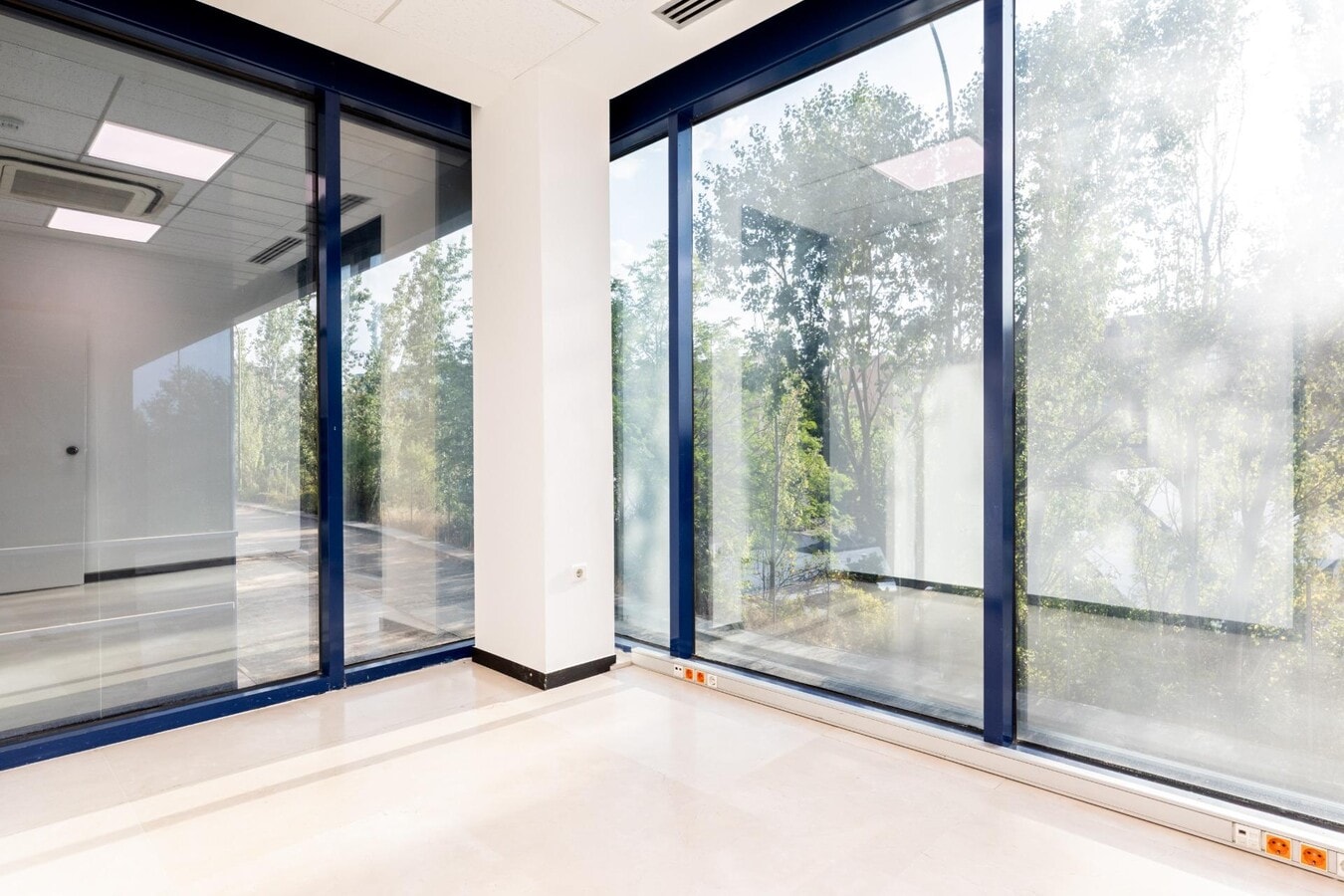 Madrid, MAD 28023 - Unit 01 -  - Interior Photo - Image 1 of 24