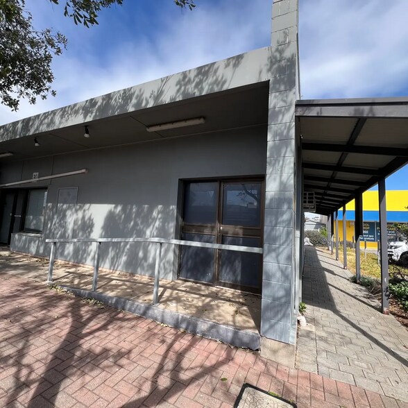 24 Beach Rd, CHRISTIES BEACH for lease - Building Photo - Image 2 of 4