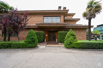 Calle Gobelas, 13, Madrid, Madrid for lease Interior Photo- Image 1 of 1