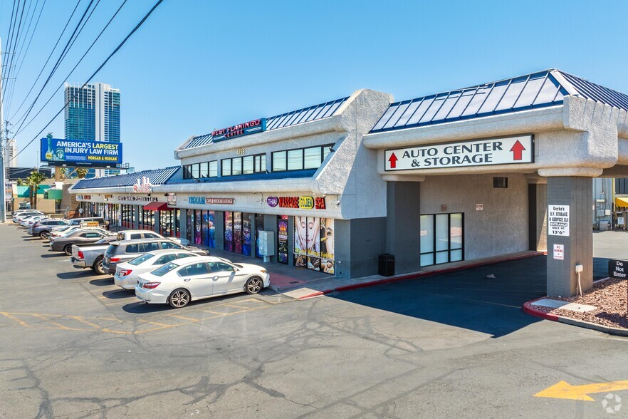 4755 W Flamingo Rd, Las Vegas, NV for lease - Primary Photo - Image 1 of 10