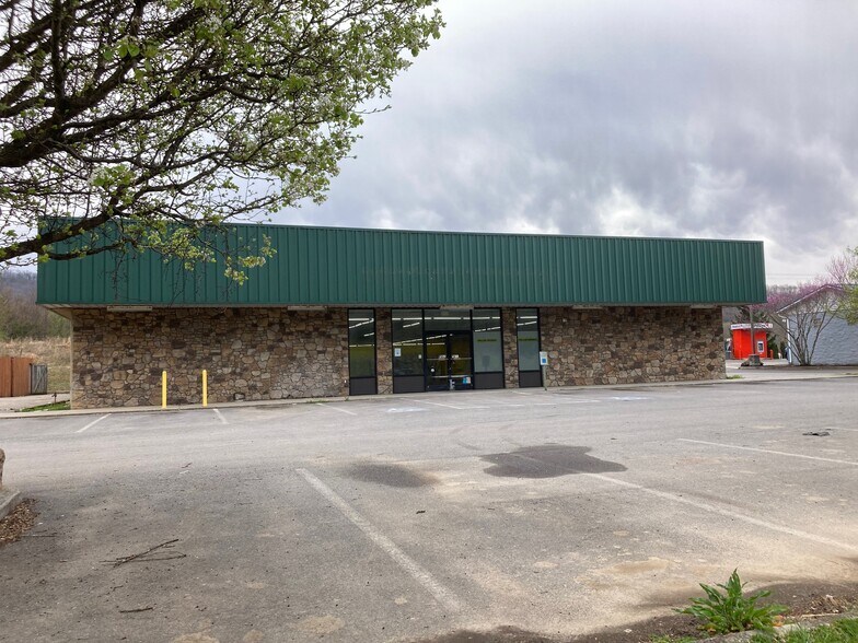 17720 Main St, Buchanan, VA for sale - Building Photo - Image 1 of 1