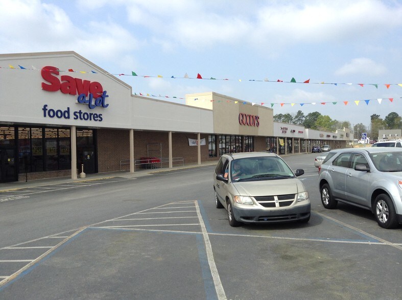601-619 E 1st St, Vidalia, GA for lease - Front of Building - Image 1 of 1