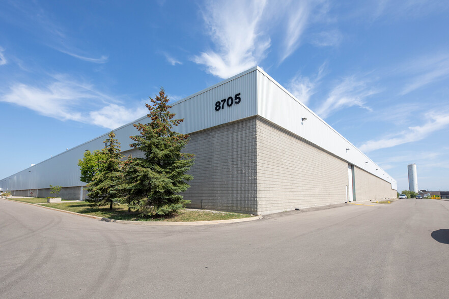 8705 Torbram Rd, Brampton, ON for lease - Primary Photo - Image 1 of 3