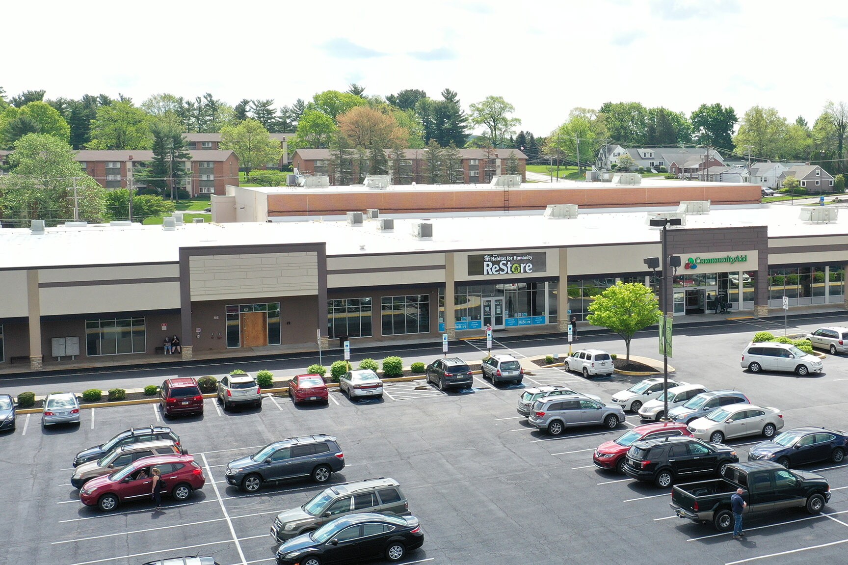 2081 Springwood Rd, York, PA 17403 Queensgate Shopping Center