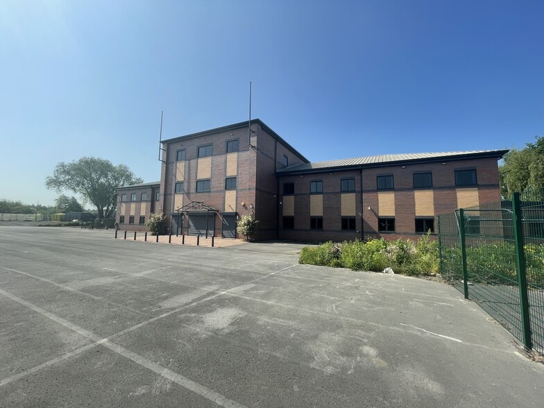 Skelton Grange Rd, Leeds for lease - Building Photo - Image 2 of 15