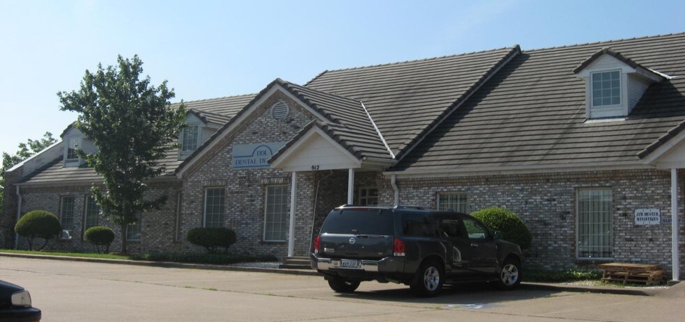912 W Randol Mill Rd, Arlington, TX for sale - Building Photo - Image 1 of 1