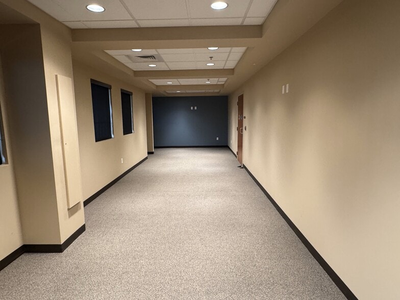 10100 E Shannon Woods St, Wichita, KS for sale - Building Photo - Image 2 of 7