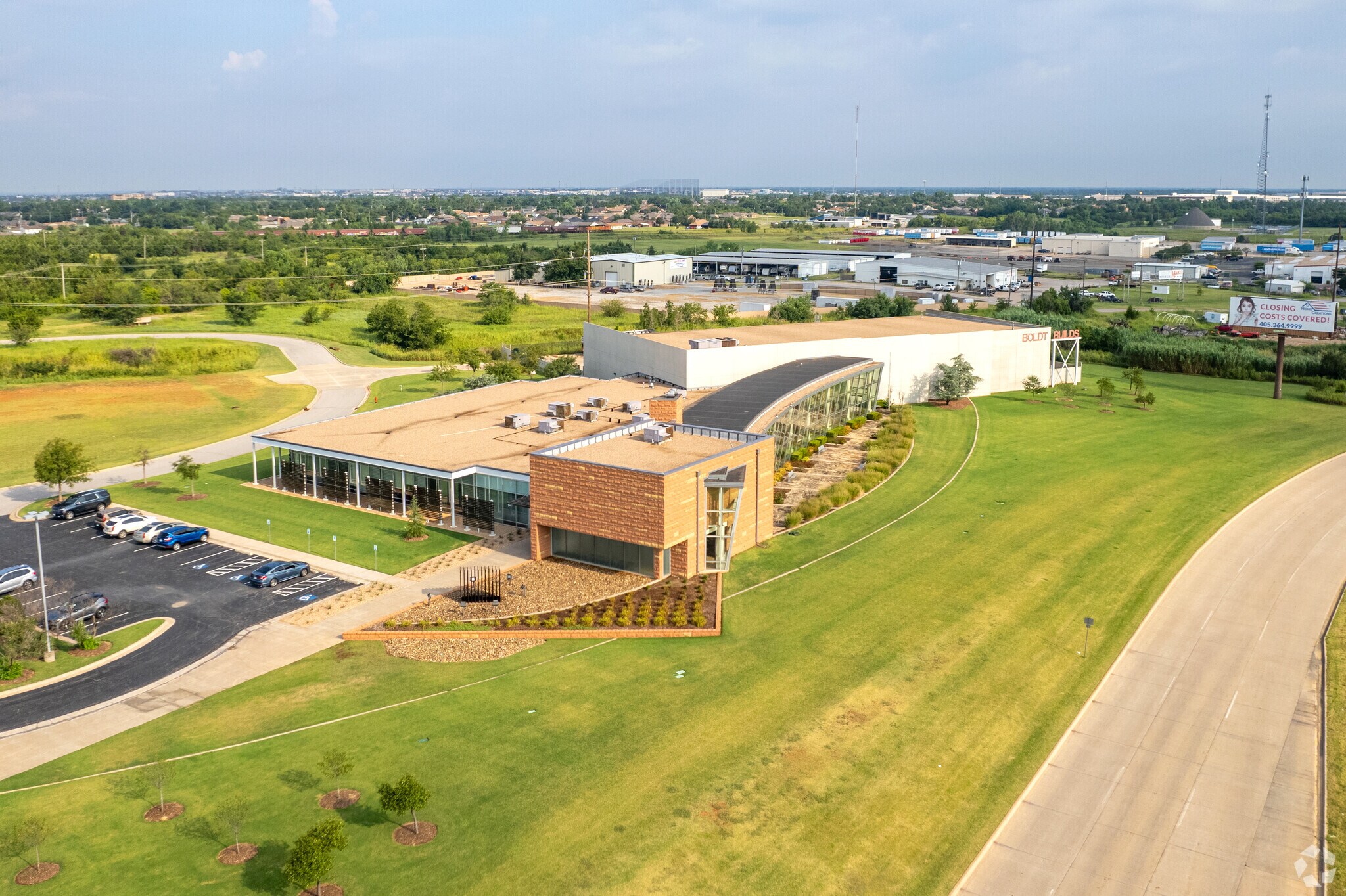 101 W Hefner Rd, Oklahoma City, OK for sale Primary Photo- Image 1 of 1