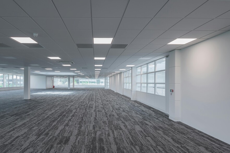 900 Pavilion Dr, Northampton for lease - Building Photo - Image 3 of 19